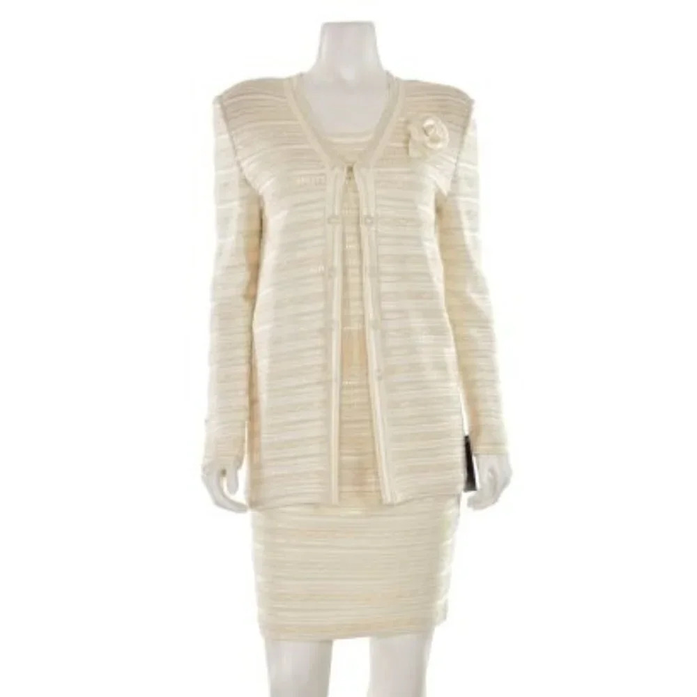 St. John Evening 3pc Ivory Paillette Skirt Suit. Sz: 6/10